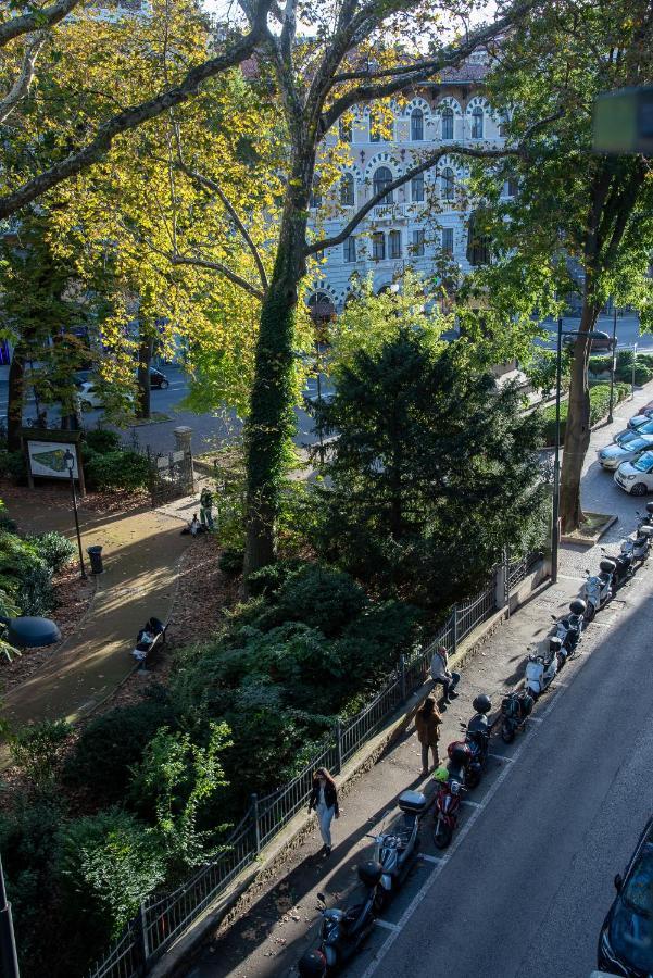 Casa Juli: 70Mq-Centro-Trieste Luaran gambar