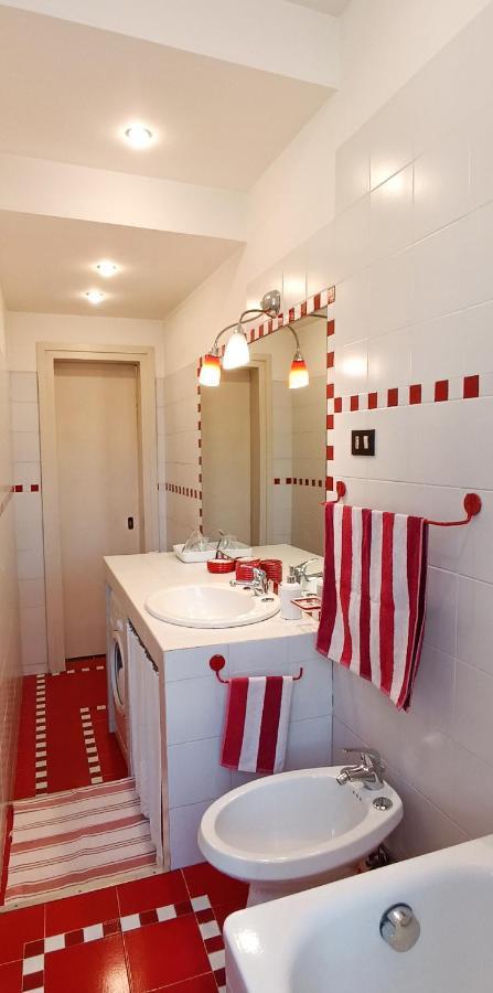 Casa Juli: 70Mq-Centro-Trieste Luaran gambar